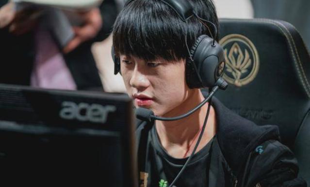 【战报】2025LPL春季赛3月18日综述，TT 2-0 RW、WE 2-1 BLG